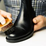 Zamiast dodawać do sałatki, potraktuj tym buty. W największe mrozy będą wyglądać jak nowe