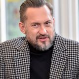 W takich swetrach chodzą modni faceci. Tomek Wolny i Marcin Prokop lansują nowy trend