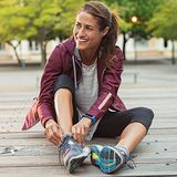 Obuwie sportowe damskie - modne sneakersy od A do Z
