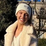 Znana 26-latka stawia na jeden materiał. „Identycznie latałyśmy w latach 70.”