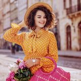 Trendy w modzie plus size na wiosnę i lato 2022. Te ubrania są hitem w stylizacjach dla puszystych