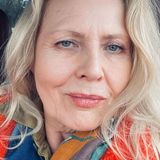 Ten dodatek odmładza i dodaje nonszalancji, a kosztuje grosze. Nosi go nawet Szapołowska