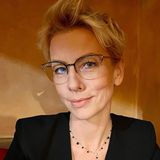 Znamy sposób gwiazd na optyczne wydłużenie nóg. Tak robi Anita Werner