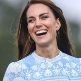 Niebieska sukienka Kate Middleton od wczoraj jest hitem. Szukają jej w sklepach wszyscy