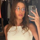 „Glazed donut nails” – trend z Instagrama, na punkcie którego oszalały gwiazdy. Ten manicure to hit jesieni 2022