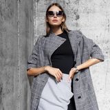 Modny płaszcz przejściowy? Zobacz najfajniejsze modele na przełom sezonów w gotowych stylizacjach!