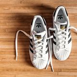 Buty adidas są popularne wśród sportowców i jako buty na co dzień. Nie bez powodu!