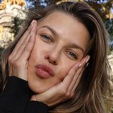 Tym razem to Lewandowska kopiuje Wieniawę? Kupiła sobie taką samą torebkę za 10 tysięcy. Wiemy, gdzie znaleźć podobną za grosze
