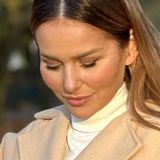 Płaszcz to przeżytek. Teraz nosi się okrycie, którego fankami są Paulina Sykut-Jeżyna i Aleksandra Kostka