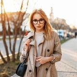 Przegląd redakcji: trencze na jesień 2019. Musisz mieć jeden z nich!