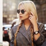 Szara marynarka damska w modnych stylizacjach. Sprawdź, z czym ją zestawiać i na jakie okazje pasuje