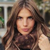 „Rewelacyjna kurteczka” –  Weronika Rosati wybrała model, który jest hitem za oceanem. Podobną kupisz w sieciówce