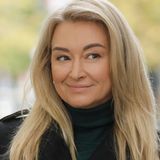 Będziesz nosić go non stop. Ten sweter uwielbiają Martyna Wojciechowska i Maria Pakulnis