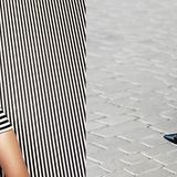 Czarno-białe stylizacje. Jak nosić ponadczasowe kolory w duecie? Poznaj modne pomysły na look