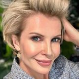 Joanna Racewicz z torebką wielkości walizki zadaje szyku w galerii. Stylowo?