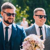Już wiemy, jakie są modne garnitury męskie na wesele 2024. Jest w czym wybierać
