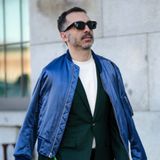 Modne kurtki męskie wiosna-lato 2023. Jakie modele będziemy nosić w tym sezonie? Sprawdź