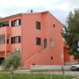 Apartmanok Parkolóhellyel Pula - 10429 (2)