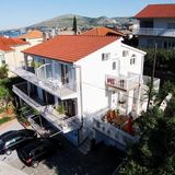 Apartmanok Parkolóhellyel Okrug Gornji, Ciovo - 12293 Okrug Gornji (3)