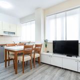 Apartman May Split (4)