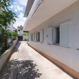 Apartments and Room Sanja Vodice (2)