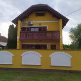 Sárga Önálló Nyaralóház Balatonfenyves (3)