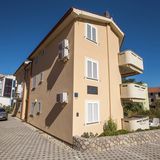 Apartments Apartments Mare Baska (2)