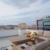 Penthouse with Huge Rooftop Terrace & City View București (3)