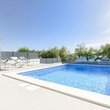 Apartment Adriatic with pool Vodice (5)