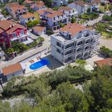 Apartmanok Medencével Vodice - 10408 (3)