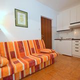 Apartmanok Parkolóhellyel Malinska, Krk - 19389 Malinska (5)