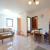 Apartmanok Parkolóhellyel Malinska, Krk - 20458 Malinska (5)