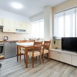 Apartman May Split (5)