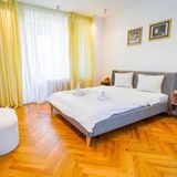 Luxury Central Park Apartment București (5)