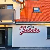 Willa Jaśmin - domki, pokoje, apartamenty (2)