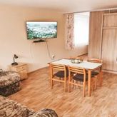 Dom z altaną w ogródku (2)