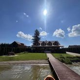 DOM NAD JEZIOREM (2)