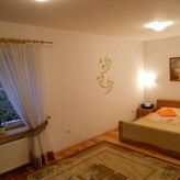 Eden Komfortowe Pokoje i Apartament (4)