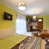 Pod Dębem Pokoje Gościnne (2)