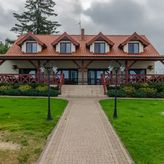 DOM NAD JEZIOREM (3)