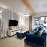 Domek Hampton nad jeziorem z jacuzzi całorocznym (3)