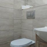 Pokoje nad jeziorem (3)