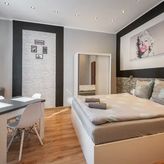 Hostel 70s and Apartmenty Queen (3)