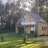 Skarpa przy plaży (2)