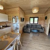 Pokoje i domki przy Leśniczówce (4)