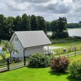 Szary Domek Nad Jeziorem (3)