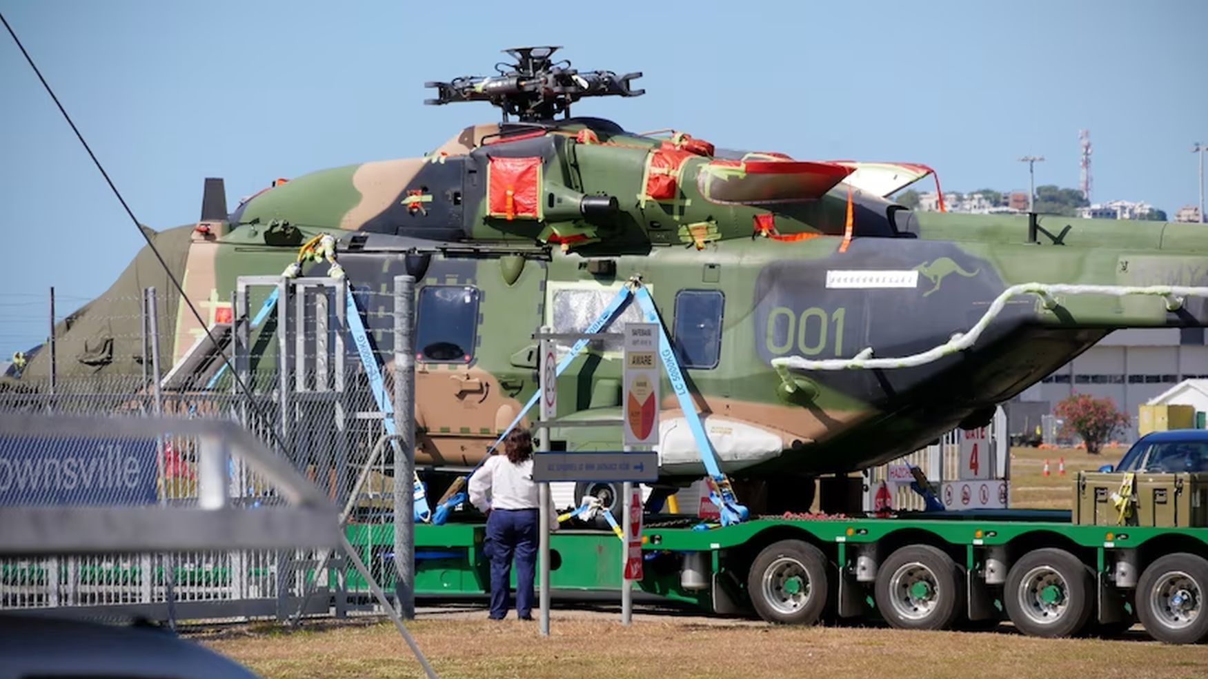 Volunteers rally to save Australian MRH-90 Taipan helicopters from ...