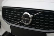 Volvo V60 T6 AWD Plug-In Hybrid Plus Dark