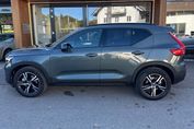 Volvo XC40 B4 Plus Dark