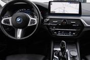 BMW Seria 5 530e xDrive Luxury Line aut